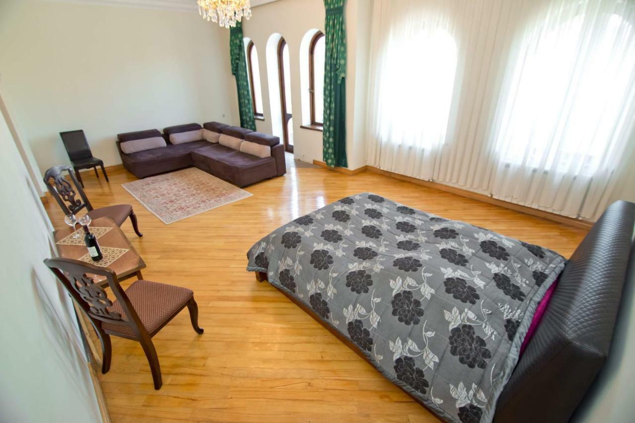Apartment On Gorgiladze 25 Batumi Exterior foto
